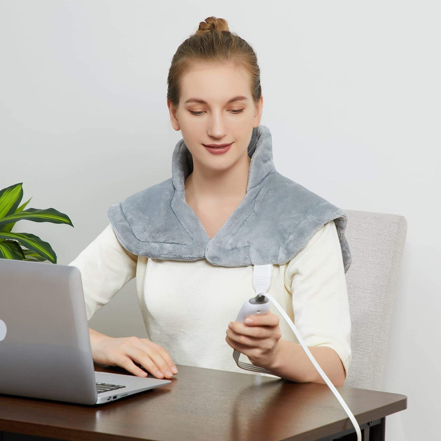 CozyTherapy™ Shoulder & Neck Heating Pad